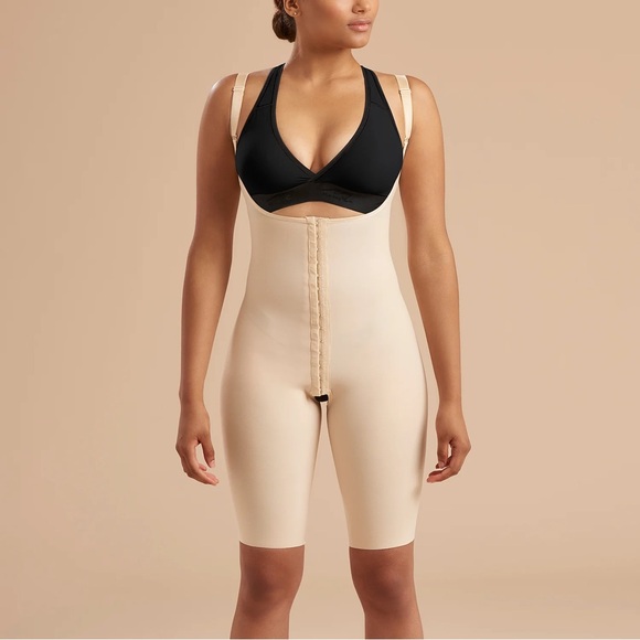 Marena | Compression Garment with High Back/Short Length - Picture 4 of 10